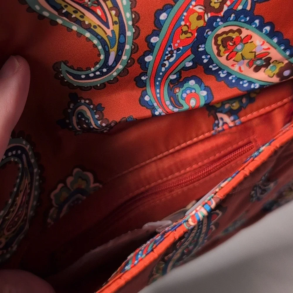 Vera Bradley Outlet Ultralight Small Flap Hipster in Manor Paisley